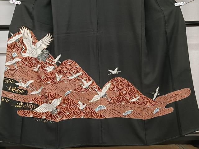 平和屋着物■豪華黒留袖　駒刺繍　飛鶴浜松文　金彩　正絹　逸品　CAAY3814xi