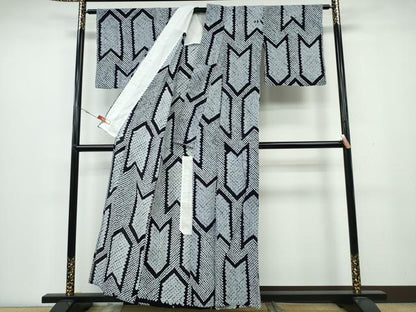平和屋着物∴夏物 浴衣 有松鳴海絞り 矢絣文様 綿 逸品 CAAY4408ng