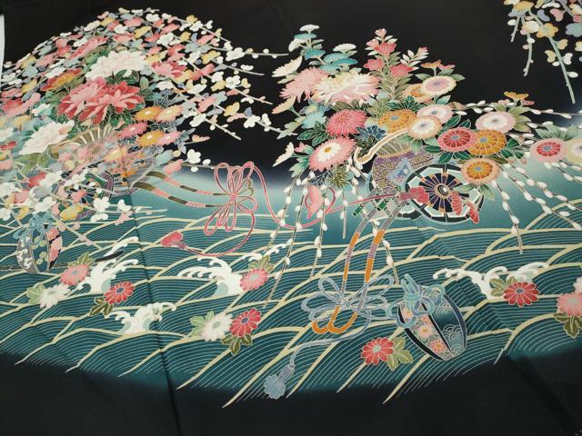 平和屋着物●豪華黒留袖 友禅 作家物 立波陶器花文 暈し染め 正絹 逸品 未使用 CAAY4927ut