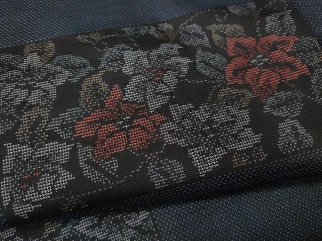 平和屋着物●本場大島紬 9マルキ 色紙花唐草文 正絹 逸品 未使用 CAAY5028ut