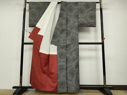 平和屋着物●本場大島紬 9マルキ 舞菊文 正絹 逸品 CAAY5092ut