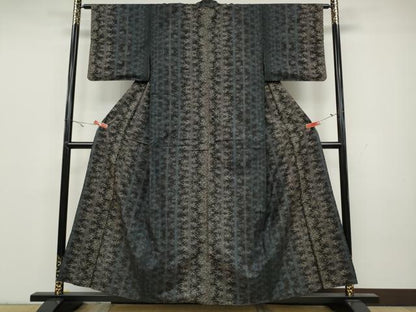 平和屋着物●本場大島紬　7マルキ　草木間道　正絹　逸品　CAAY5096ut