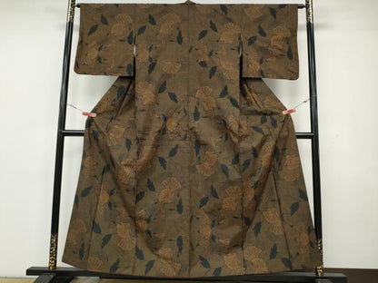 平和屋着物●本場大島紬　7マルキ　舞葉文　正絹　逸品　CAAY5107ut