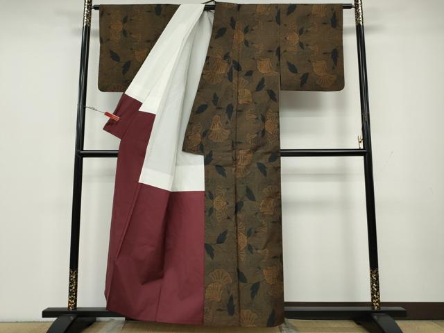 平和屋着物●本場大島紬　7マルキ　舞葉文　正絹　逸品　CAAY5107ut