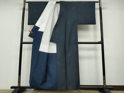 平和屋着物●本場大島紬　9マルキ　舞花文　正絹　逸品　CAAY5112ut