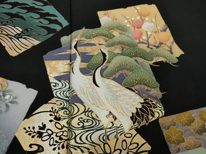 平和屋着物●豪華黒留袖　破れ色紙鶴草花文　金銀彩　正絹　逸品　CAAY5151ut