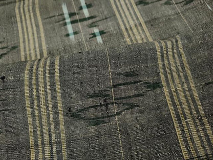 平和屋着物●上質な紬　絣文様　正絹　逸品　CAAY5162ut