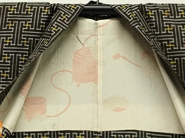 平和屋着物●本場大島紬 龍郷絣 秋名バラ アンサンブル 正絹 逸品 CAAY8217gh