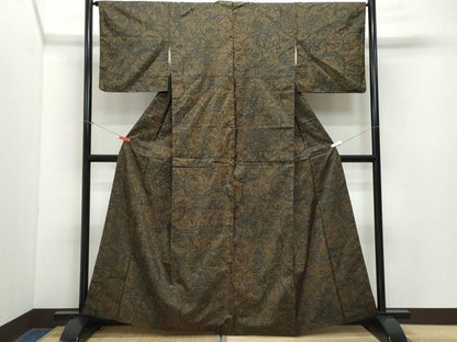平和屋着物●本場染大島紬　葡萄唐草文　正絹　逸品　CAAZ0805vf