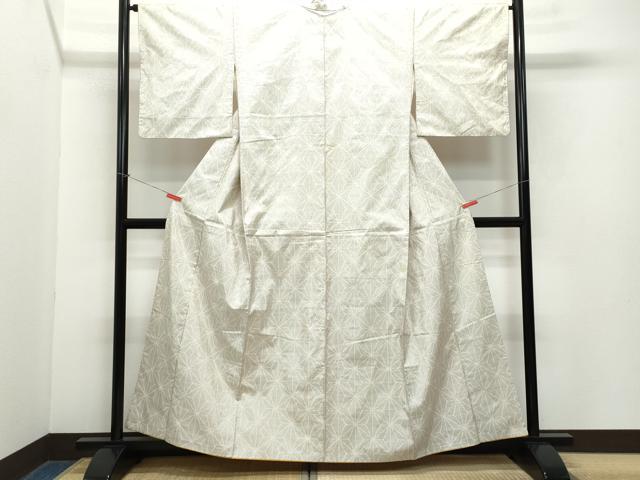 平和屋着物●本場大島紬 白大島 7マルキ 麻の葉文様 正絹 逸品 CAAZ0806vf