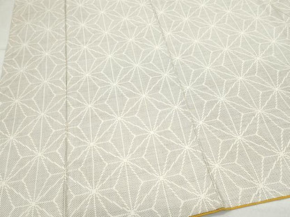 平和屋着物●本場大島紬 白大島 7マルキ 麻の葉文様 正絹 逸品 CAAZ0806vf