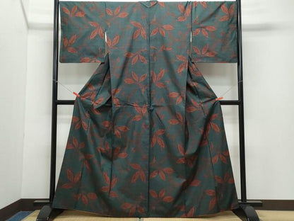 平和屋着物●本場大島紬　7マルキ　唐草文　正絹　逸品　CAAZ0848vf