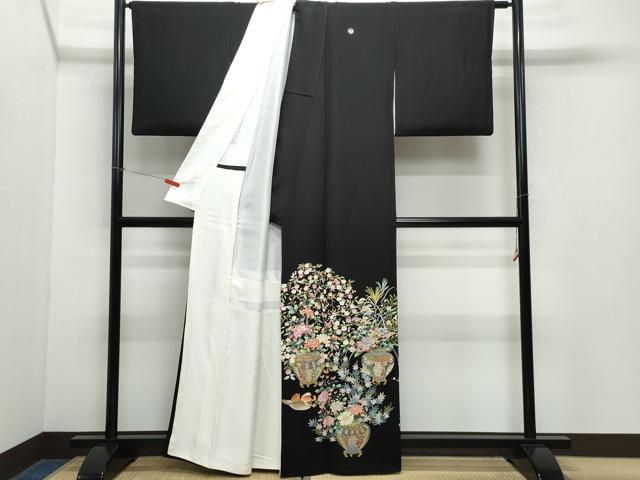 平和屋着物●豪華黒留袖　友禅　作家物　鴛鴦陶器草花文　正絹　逸品　CAAZ0881vf