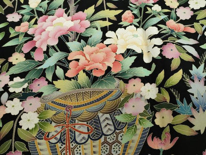 平和屋着物●豪華黒留袖　友禅　作家物　鴛鴦陶器草花文　正絹　逸品　CAAZ0881vf