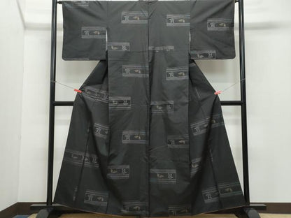 平和屋着物●本場大島紬　横段吉祥文　正絹　逸品　CAAZ0909vf