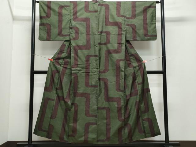 平和屋着物●本場大島紬　7マルキ　吉祥唐草文　正絹　逸品　CAAZ1060vf