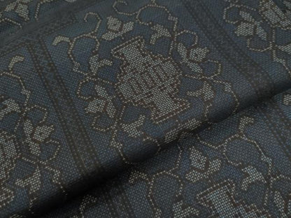 平和屋着物●本場大島紬 7マルキ 陶器花唐草文 正絹 逸品 CAAZ2804yc