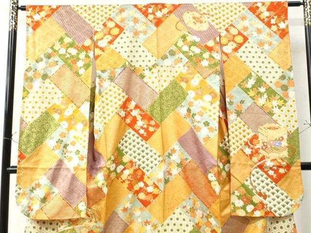 平和屋着物●豪華振袖　駒刺繍　貝桶吉祥草花文　金彩　正絹　逸品　CAAZ2917yc