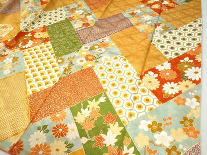 平和屋着物●豪華振袖　駒刺繍　貝桶吉祥草花文　金彩　正絹　逸品　CAAZ2917yc