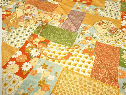 平和屋着物●豪華振袖　駒刺繍　貝桶吉祥草花文　金彩　正絹　逸品　CAAZ2917yc