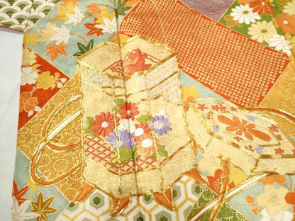 平和屋着物●豪華振袖　駒刺繍　貝桶吉祥草花文　金彩　正絹　逸品　CAAZ2917yc