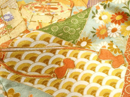 平和屋着物●豪華振袖　駒刺繍　貝桶吉祥草花文　金彩　正絹　逸品　CAAZ2917yc