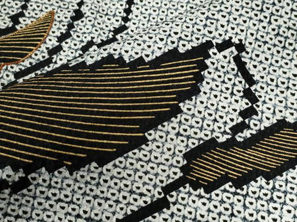 平和屋着物●豪華振袖 総絞り 駒刺繍 牡丹 黒地 金彩 鈴乃屋扱い 正絹 逸品 CAAZ3020yc