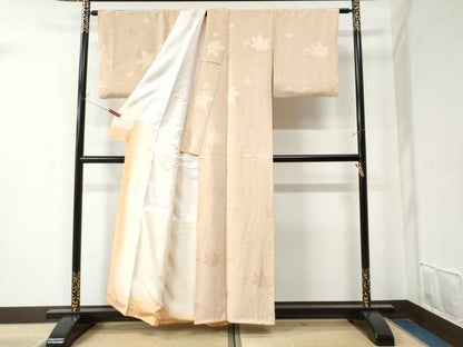 平和屋着物●上質な色無地　楓地紋　肌色　正絹　逸品　CAAZ3157yc