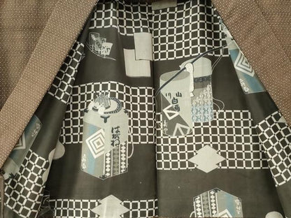 平和屋着物●男性　紬　アンサンブル　亀甲柄　正絹　逸品　CAAZ3273yc