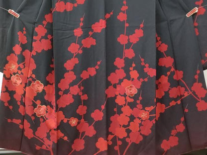 平和屋着物●豪華振袖　駒刺繍　枝梅文　黒地　金彩　正絹　逸品　CAAZ3400yc