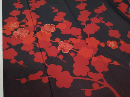 平和屋着物●豪華振袖　駒刺繍　枝梅文　黒地　金彩　正絹　逸品　CAAZ3400yc