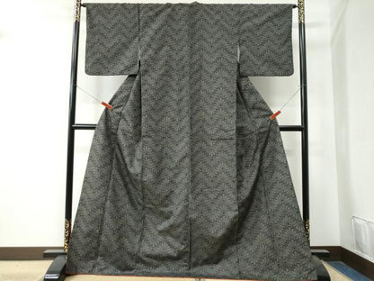平和屋着物●上質な紬　菊　黒地　ロング丈　正絹　逸品　CAAZ3507yc