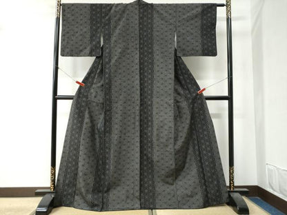 平和屋着物●上質な紬 麻の葉文様 黒地 正絹 逸品 CAAZ3644yc
