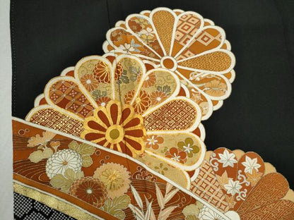 平和屋着物●豪華黒留袖　駒刺繍　吉祥花唐草文　金彩　正絹　逸品　CAAZ3721yc