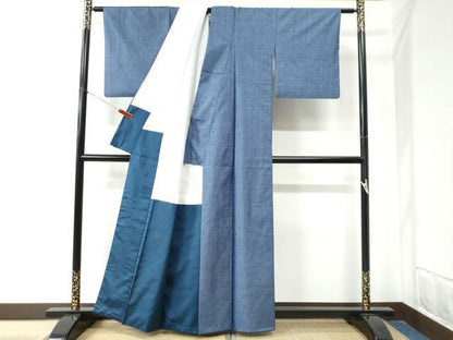平和屋着物●本場大島紬　160亀甲　水玉　総詰め　正絹　逸品　CAAZ3929yc