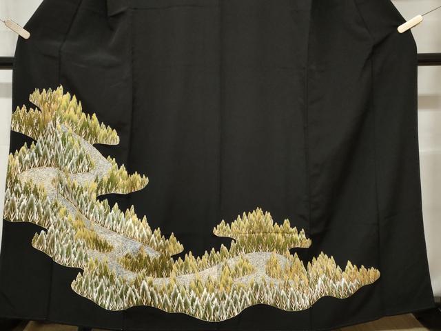 平和屋着物■豪華黒留袖　駒刺繍　樹林文　金銀彩　正絹　逸品　CAAZ5709ev