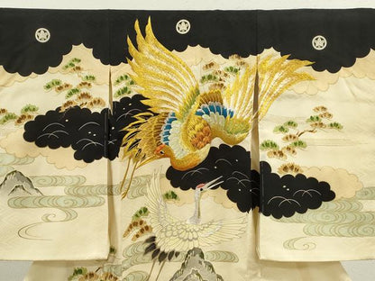 平和屋着物[]お宮参り　男の子　祝着　産着　初着　のしめ　刺繍　雲取り飛鶴松文　金彩　逸品　CAAZ6965ze
