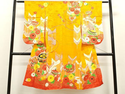 平和屋着物[]七五三　女の子　７歳　祝着　四つ身　駒刺繍　駒　矢羽根花文　金彩　洗える着物　CAAZ6993ze
