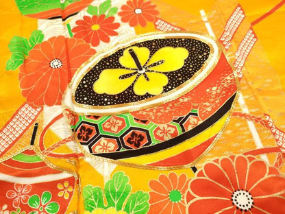 平和屋着物[]七五三　女の子　７歳　祝着　四つ身　駒刺繍　駒　矢羽根花文　金彩　洗える着物　CAAZ6993ze