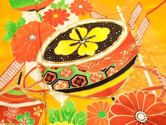 平和屋着物[]七五三　女の子　７歳　祝着　四つ身　駒刺繍　駒　矢羽根花文　金彩　洗える着物　CAAZ6993ze