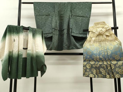 平和屋着物[]七五三　男の子　祝着・羽織・袴セット　刺繍　兜　老竹色　暈し染め　金銀彩　逸品　CAAZ7016ze