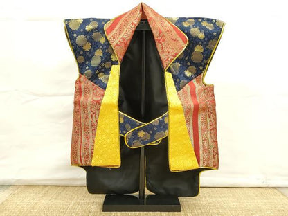 平和屋着物[]陣羽織　五月人形　端午の節句　子供の日　金襴　スタンド・箱付き　金彩　CAAZ7071ze