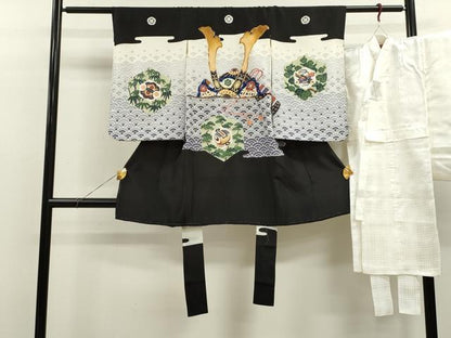 平和屋着物[]七五三　男の子　祝着・長襦袢セット　駒刺繍　兜　宝尽くし松文　金糸　逸品　CAAZ7115ze