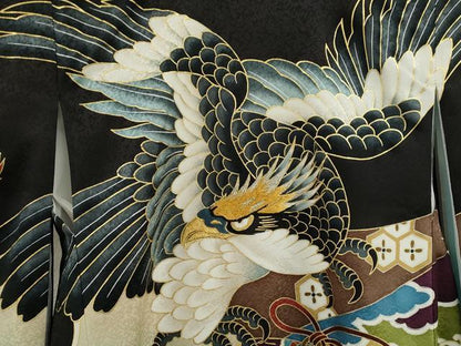 平和屋着物[]お宮参り　男の子　祝着　産着　初着　のしめ　鷹　兜　吉祥草花文　黒地　金彩　逸品　CAAZ7126ze
