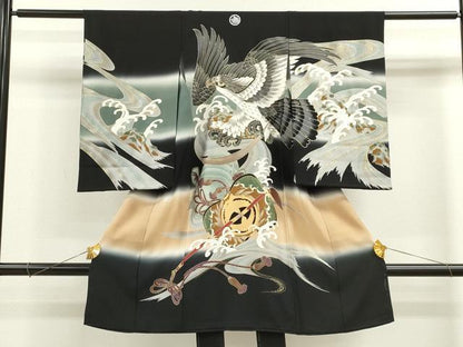 平和屋着物[]お宮参り　男の子　祝着　産着　初着　のしめ　鷹　立波吉祥文　暈し染め　黒地　金銀彩　逸品　CAAZ7134ze