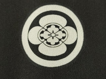 平和屋着物[]七五三　男の子　祝着・羽織・長襦袢セット　天井吉祥文　黒地　金彩　逸品　CAAZ7140ze