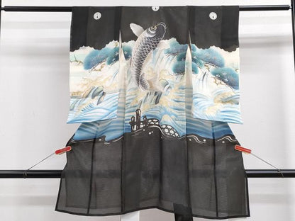 平和屋着物＊夏物 お宮参り 男の子 祝着 産着 初着 のしめ 絽 手描き 駒刺繍 鯉 立波松文 金銀彩 逸品 CAAZ7144ze