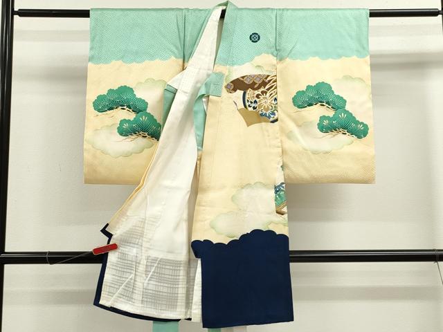 平和屋着物[]お宮参り　男の子　祝着　産着　初着　のしめ　駒刺繍　鷹　松竹梅扇面吉祥文　暈し染め　金彩　逸品　CAAZ7145ze