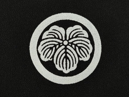 平和屋着物[]七五三　男の子　祝着　手描き　鷹　枝松文　暈し染め　黒地　金彩　逸品　CAAZ7163ze