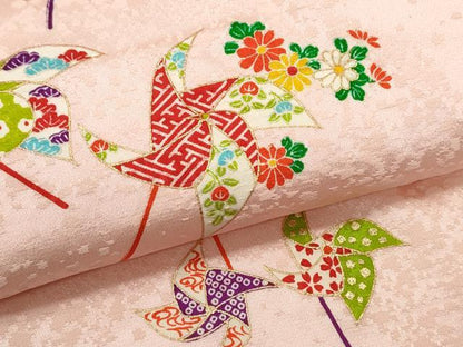 平和屋着物[]七五三　女の子　３歳　祝着　三つ身　風車　草花文　金彩　逸品　CAAZ7184ze